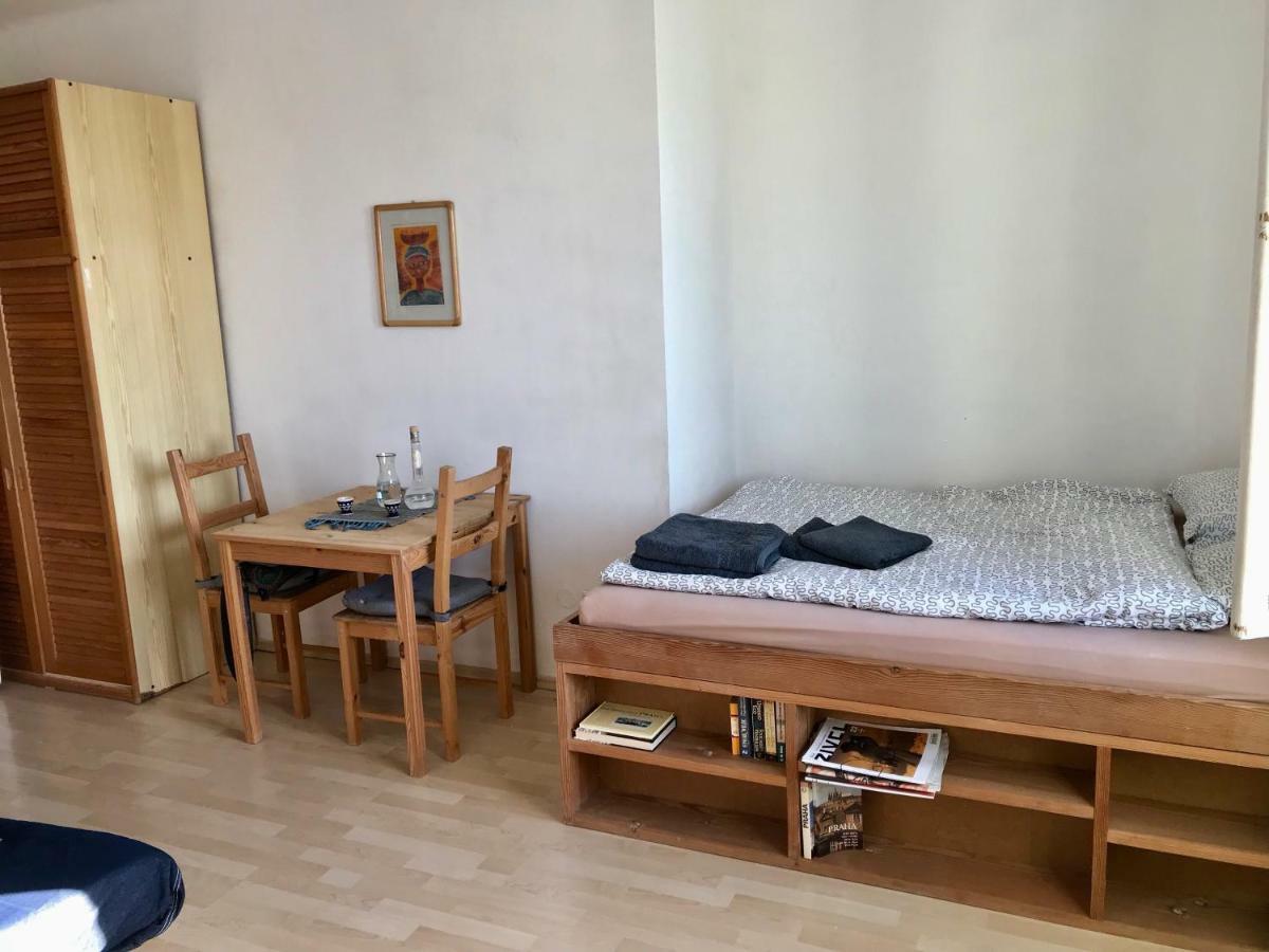Cosy Flora Nest Apartment Prague Luaran gambar