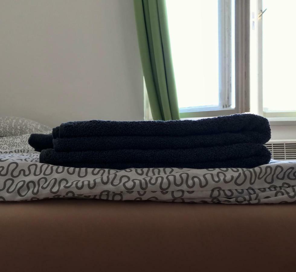 Cosy Flora Nest Apartment Prague Luaran gambar